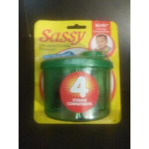 New Sassy Powdered Formula Dispenser 4 Compartments, Green ~ trl8#7